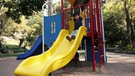 【perfect gift for kids】the water park is spacious enough to accommodate 3 children from 3 to 10 years old to play. Researchers explain why you should never go down a slide ...