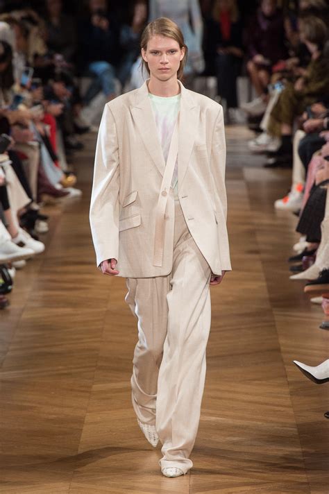 Stella Mccartney Spring 2019 Ready To Wear Fashion Show Collection See