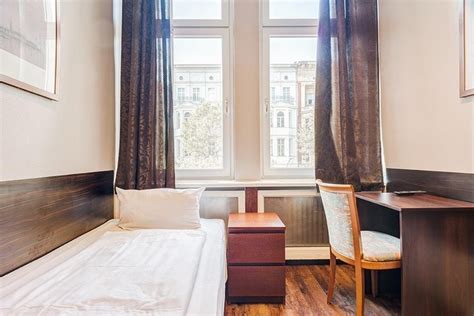 The bülowstraße underground station is just 0.1 miles from this hotel, making getting around easier. Hotel Potsdamer Inn, Berlín - Atrapalo.com