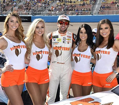 Nascar Race Mom Hooters Takes Over Charlotte Motor Speedway This