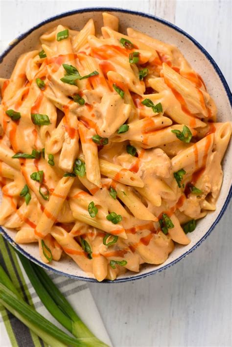 This Buffalo Chicken Mac And Cheese Combines The Tingly Heat Of Buffalo