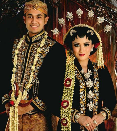 Tips Memilih Baju Pernikahan Adat Jawa Yang Cocok Dan Elegan Musafir