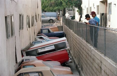 Devastating Photos Show The Damage From The 1994 Northridge Earthquake