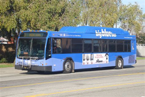 Big Blue Bus Gillig Brt Bus Near Los Angeles Airport So Cal Metro