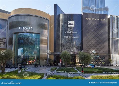 Dubai Mall Luxury Shopping Center Fashion Avenue Entrance In A Sunny