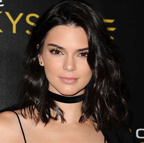 Kendall Jenner Posts Nude Photoshoot To Instagram Teen Vogue