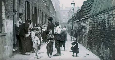 The Problems Posed By The Slums To 19th Century London