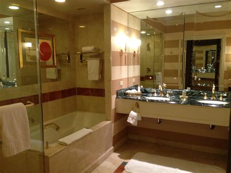 In Room Suite Bathroom At The Venetian Hotel In Las Vegas What An