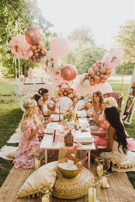 How To Plan And Host A Bridal Shower Etiquette Themes And Ideas