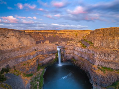 Palouse Falls Pink Clouds Sunset: Washington Palouse Plains Fuji GFX100