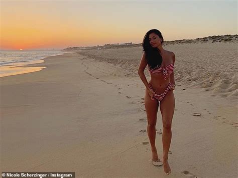 Nicole Scherzinger Showcases Her Incredible Curves In A Striped Bikini Hot Lifestyle News