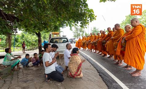 กิจกรรมทำ บุญ ตักบาตร ฟังพระ ธรรมเทศนา รักษา อุโบสถ ศีล. วัดไทยกุสินาราฯ จัดทำบุญวันอาสาฬหบูชา-เข้าพรรษา