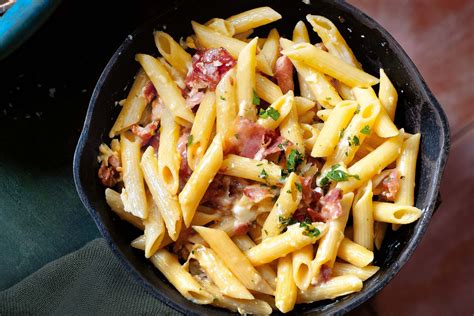 Penne Carbonara With Bacon