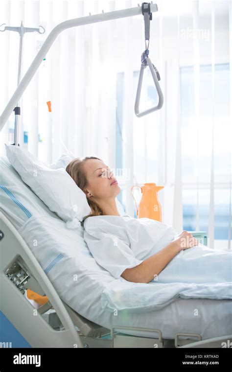 Teen Girl In Hospital Bed Hi Res Stock Photography And Images Alamy