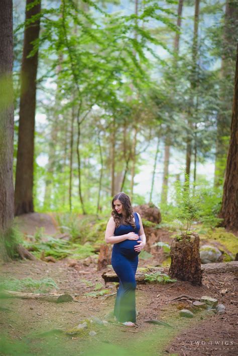 An Expectant Mother Is One Of The Most Beautiful Subjects To Photograph Perhaps Its The Glow