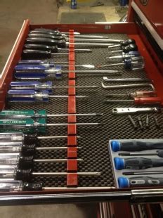 I just love how you can view every single screwdriver tip. Homemade Screwdriver Organizer - HomemadeTools.net