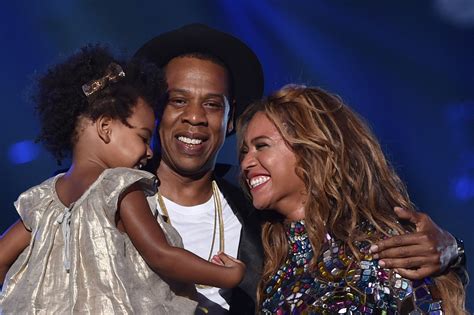 beyoncé and jay z s daughter blue ivy helps with the twins in touch weekly