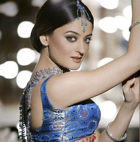 Top Indian Beauty Cute Vj Mahi Vij S Sizzling Photoshoots
