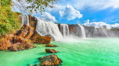 High Quality Vietnam Waterfalls Wallpaper Background