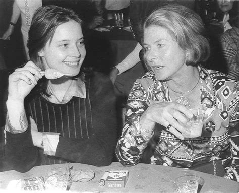 Isabella Rossilini And Ingrid Bergman Beautiful And Awesome People Ingrid Bergman Daughter