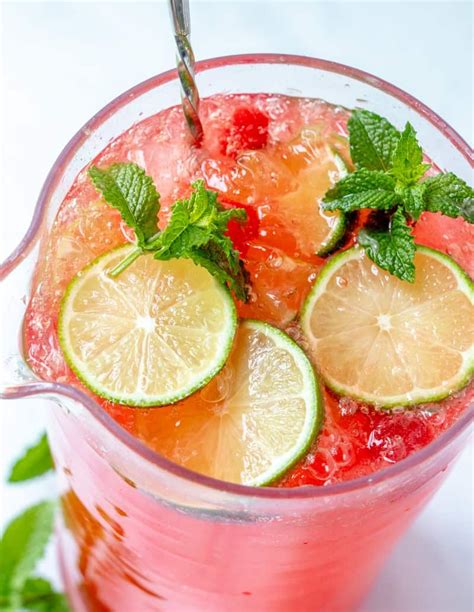 With 3 Ingredients And 5 Minutes This Cherry Limeade Is The Perfect