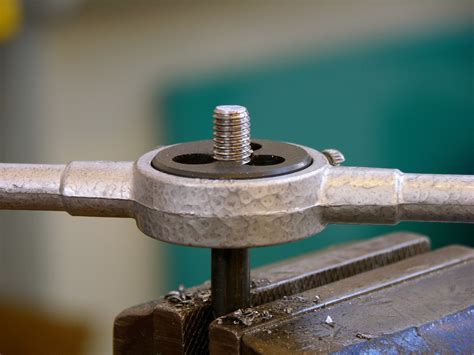 Using The Metalwork Lathe Turning Down Taper Turning Dr Flickr