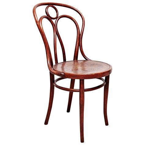 For chair manufacturers, the true difficulty lies in making multiple chairs, each of the same standard one of the first designers to overcome this problem was michael thonet. Thonet Chair at 1stdibs