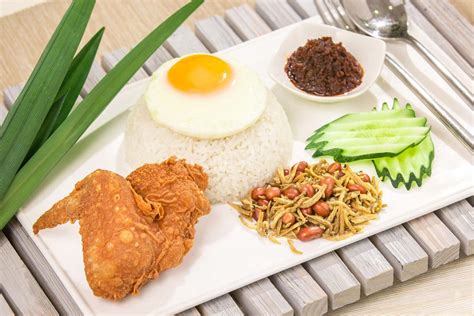 19 Nasi Lemak In Singapore With Good Sambal Crispy Fried Chicken And