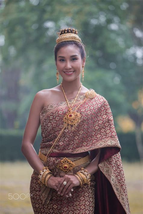beautiful thai woman beautiful thai women thai silk dresses thai traditional dress