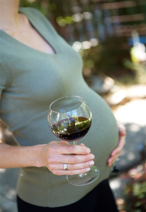 Drinking Alcohol Before You Know You Re Pregnant Sexy