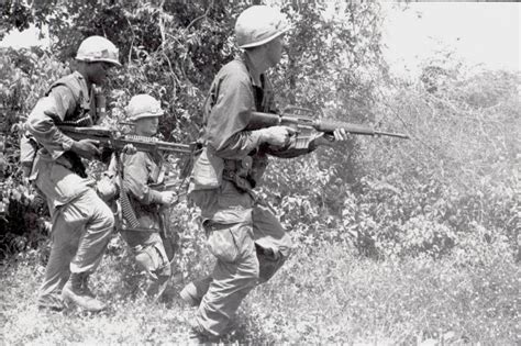 212th Infantry Regiment Of The 25th Infantry Division In Vietnam R