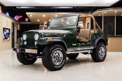 Falcon Images Green Golden Eagle Jeep