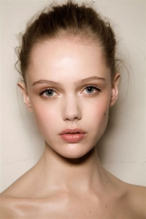 See a recent post on tumblr from @morethandimes about bulgakova frida. Lacing Up : Frida Gustavsson