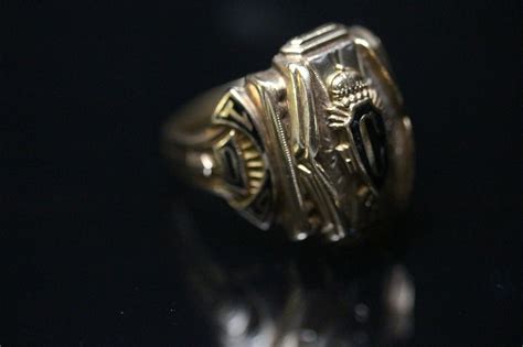 Antique 1952 10k 417 Gold Class Ring D R Initials Gem
