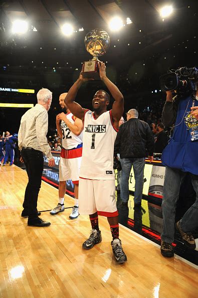 NBA All Star Celebrity Game Photo Gallery Kevin Hart Takes His Fourth