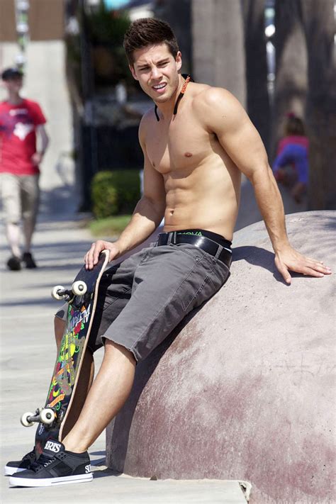 Shirtless Actors Glee S Newest Hunk Dean Geyer Goes Skateboarding