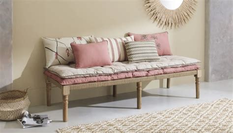 Banquette de jardin 2 places en bois brehat sur maisons du monde. Banquette 3 places en coton et manguier massif | Maisons ...