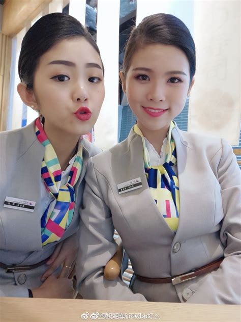 Pin By Tychon On La Flotte Sexy Flight Attendant Sexy Stewardess Flight Attendant Uniform