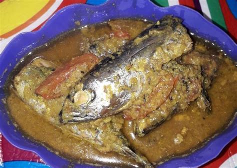 Awalnya bumbunya mau dihaluskan dengan cobek, tapi jadinya dihaluskan pakai. Resep Pindang tongkol bumbu kuning oleh Herlina ...