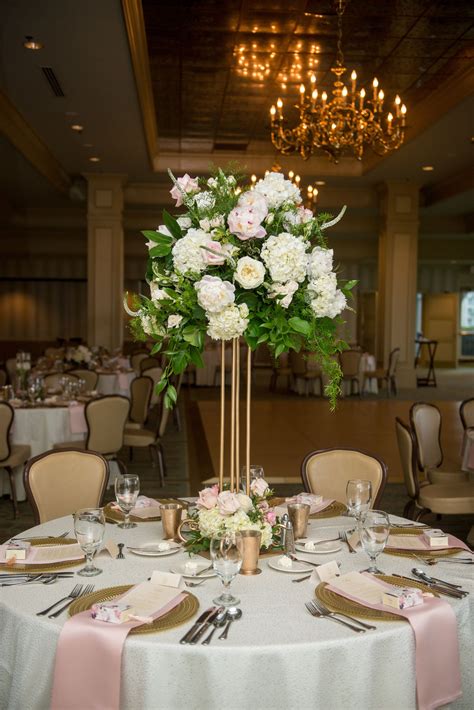 Reception Table Tall Centerpiece Short And Submerged Flower Vase