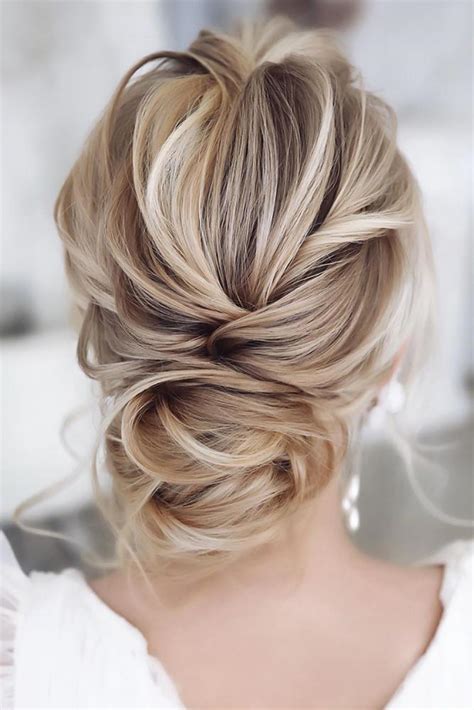 How To Do A Simple Updo For Long Hair Easy Updo Styles For Medium Or