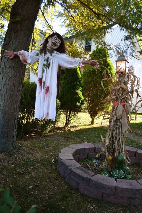 31 Creepy And Cool Halloween Yard Décor Ideas Halloween Diy Outdoor