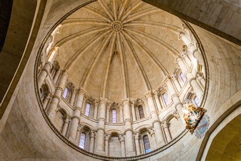 If you book with tripadvisor, you can cancel up to 24 hours before your tour starts for a full refund. catedral-vieja-salamanca-interior (9) - Catedral de Salamanca