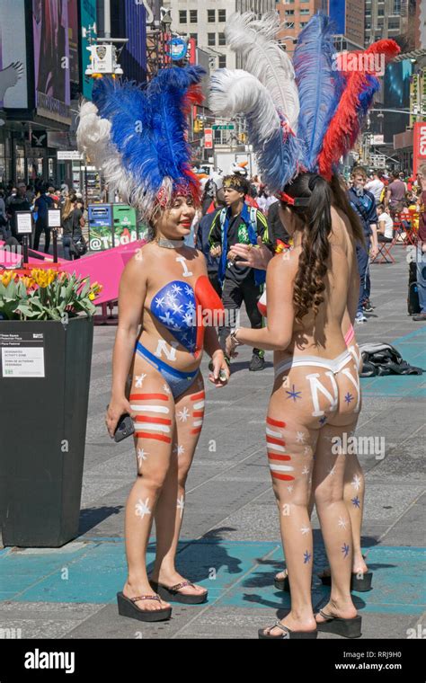 Three Mostly Naked Desnudas Have A Chat In Times Square Where They Hustle Tourists To Get Their