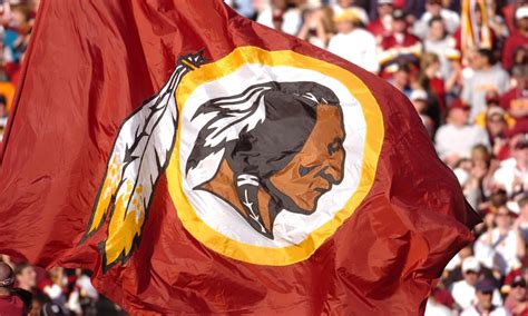 Poll Finds 90 Of Native Americans Are Ok With Washington Redskins Name Sport The Guardian