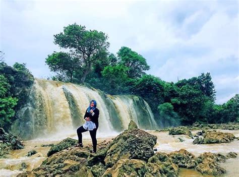 Pengunjung juga diperbolehkan membawa bibit tanaman sendiri. Rute Dan Harga Tiket Masuk Air Terjun Toroan Sampang, Satu-satunya Air Terjun Dari Kota Madura ...