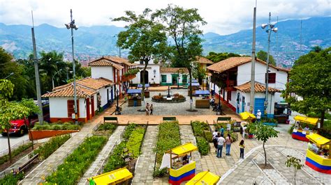 Pueblito Paisa Cerro Nutibara Medellín César Gómez Flickr