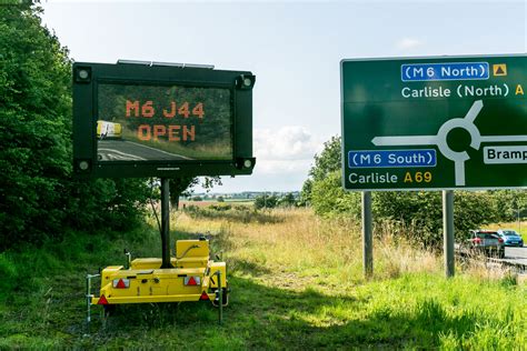 Mobile Vms Variable Message Signs Led Road Signs