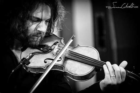 The animated series, tiny toon adventures, animaniacs, freakazoid, pinky and the brain, teen titans, avatar: Il violino e le sue tentazioni - Andrea Di Cesare - L'Isola della Musica Italiana