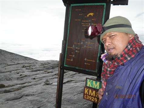 SANG PENGEMBARA Misi Menawan Puncak Kinabalu Gunung Tertinggi Di Asia